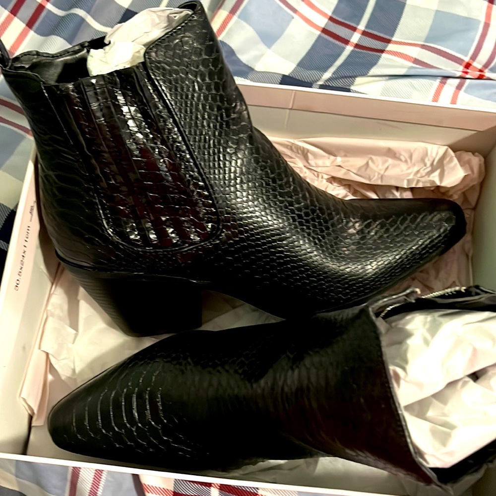 Black booties Elise size 10